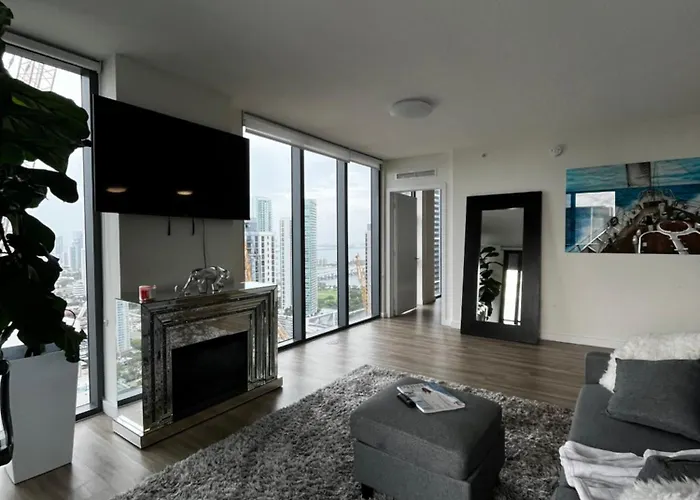 Luxurious Apartment In The Heart Of Miami