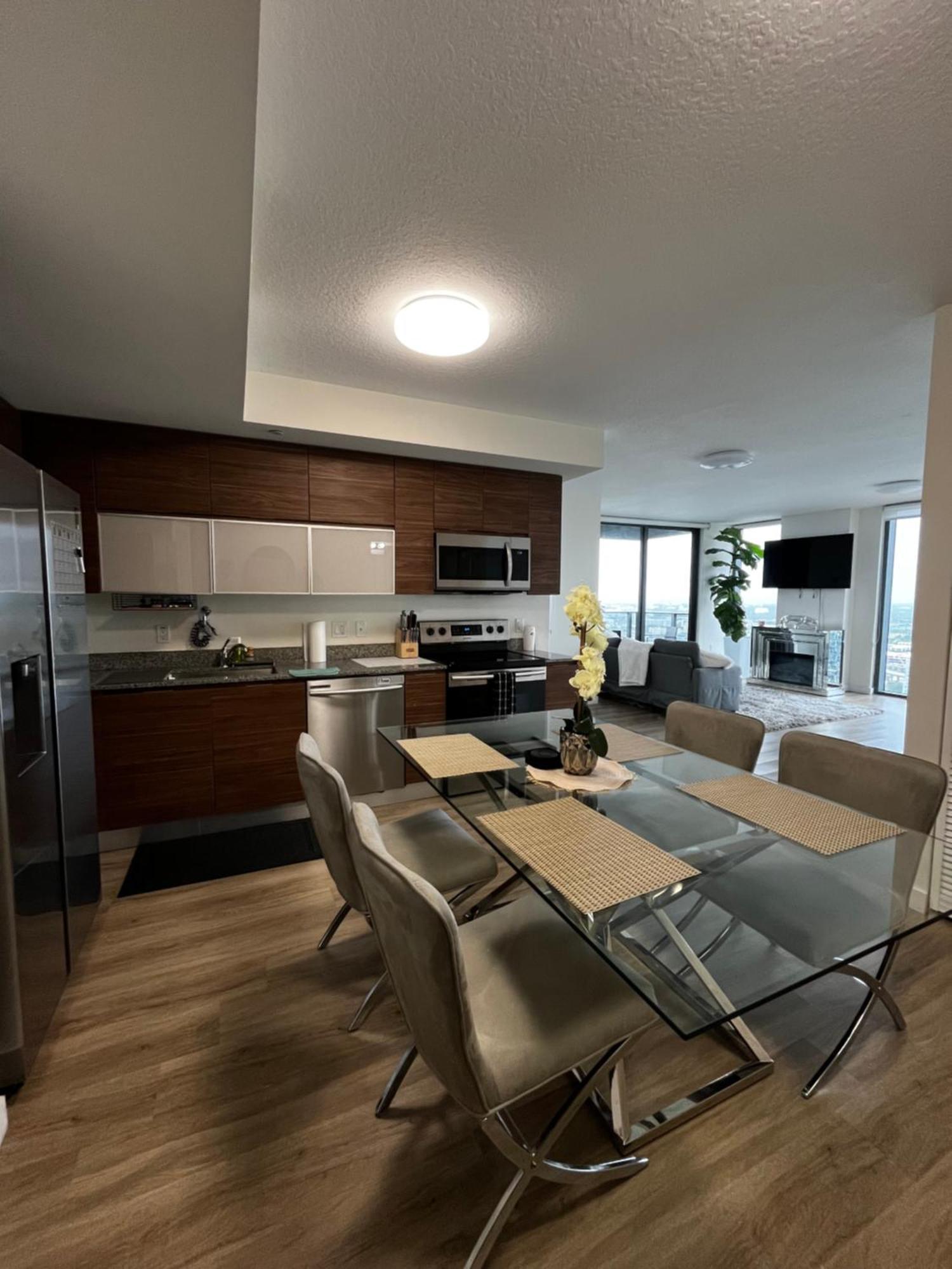 Luxurious In The Heart Of * Miami